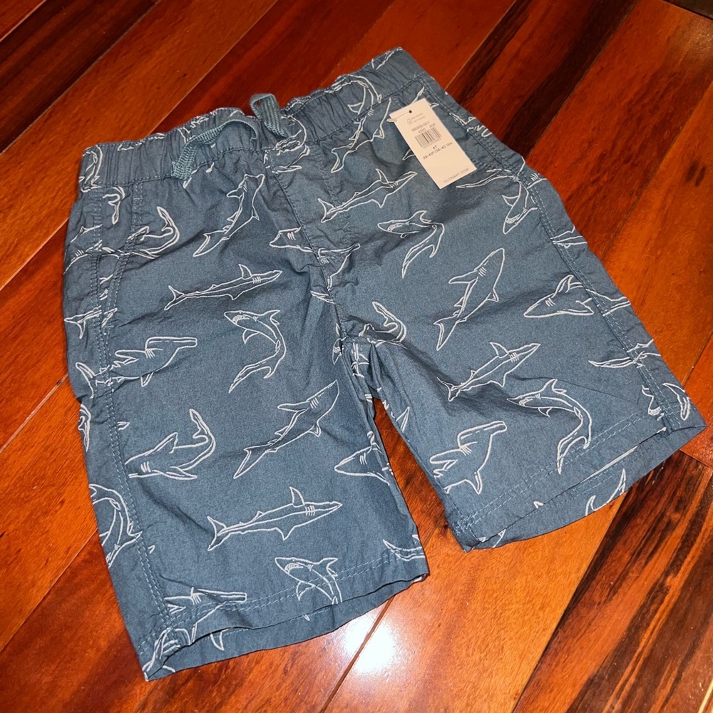 4T Old Navy shark Shorts
